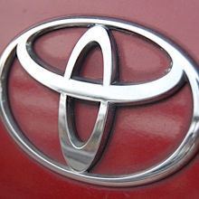 toyota-logo-220.jpg